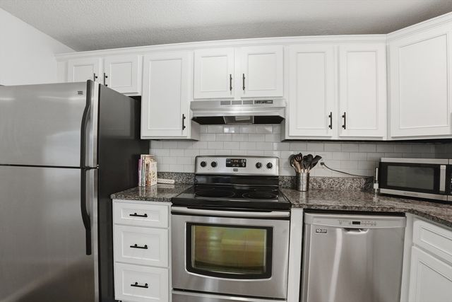 200 Manning Street 11C, Hudson, MA 01749