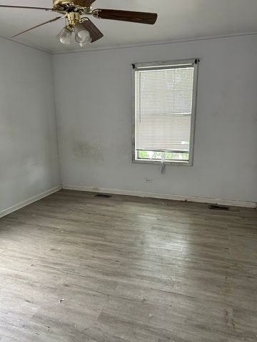 10724 S Pulaski Road, Oak Lawn, IL 60453