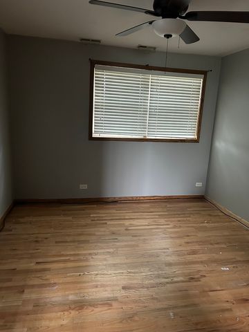 10724 S Pulaski Road, Oak Lawn, IL 60453
