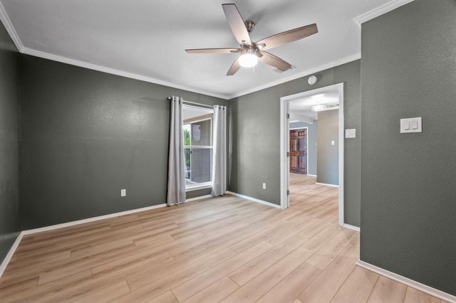 6910 Hart LN 211, Austin, TX 78731