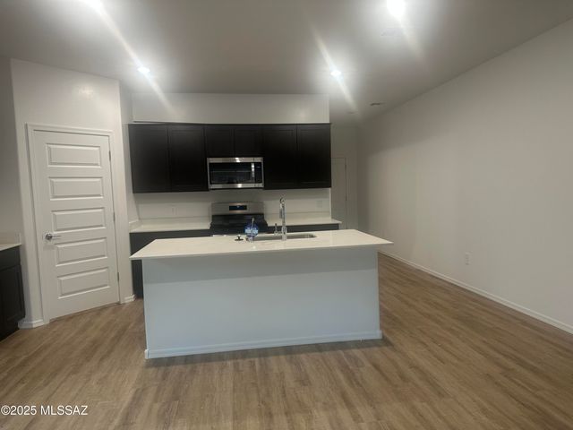 8679 W Prairie Acacia Drive, Marana, AZ 85653