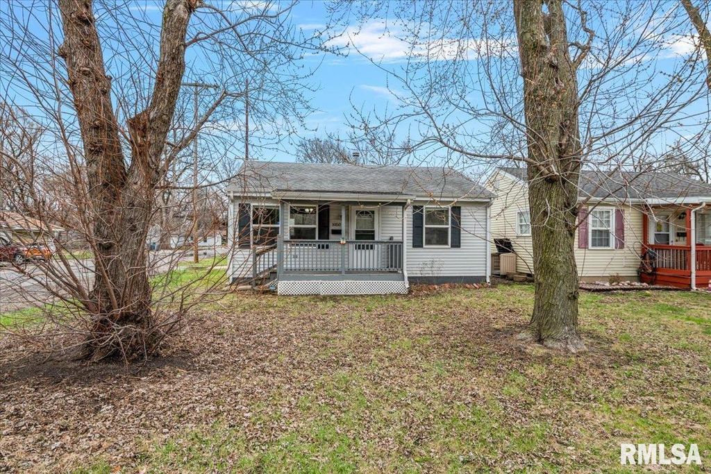 1050 N 19TH Street, Springfield, IL 62702