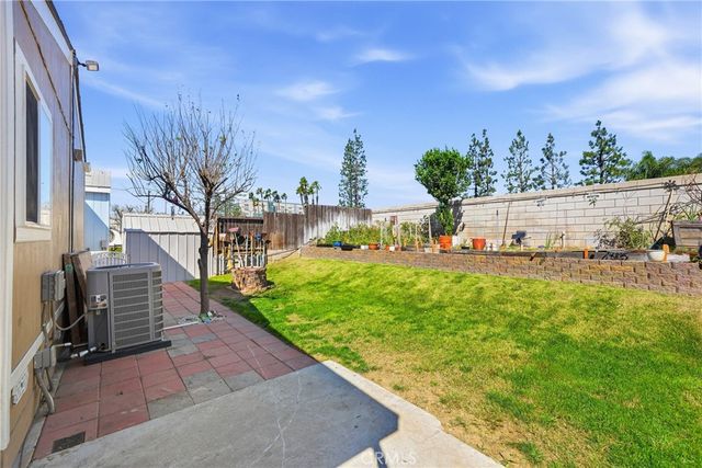 17225 Valley 69W, Fontana, CA 92335