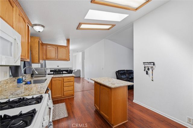 17225 Valley 69W, Fontana, CA 92335