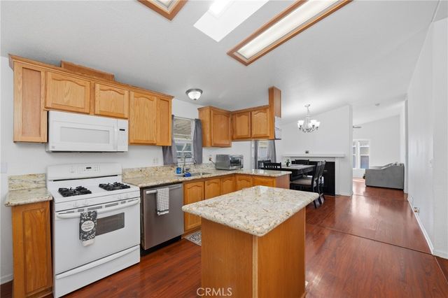 17225 Valley 69W, Fontana, CA 92335