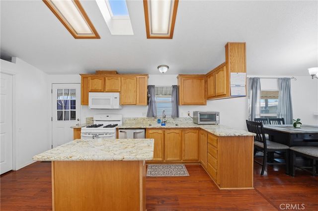 17225 Valley 69W, Fontana, CA 92335
