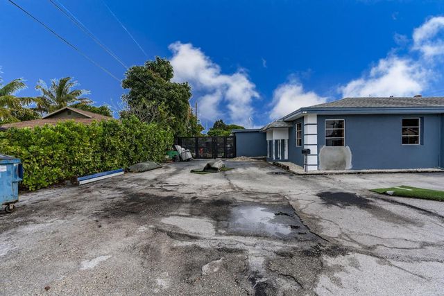 945 Miner Road, Lake Worth, FL 33462