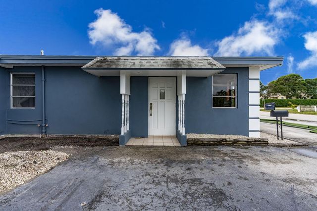 945 Miner Road, Lake Worth, FL 33462