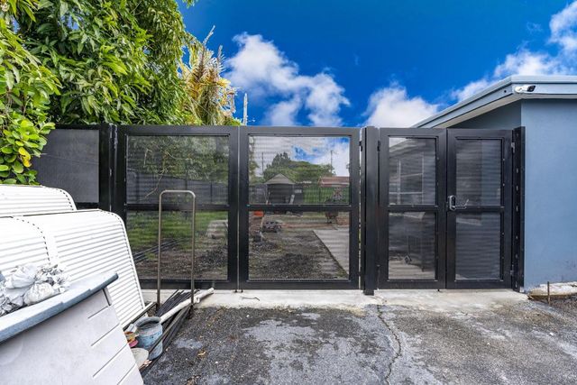 945 Miner Road, Lake Worth, FL 33462