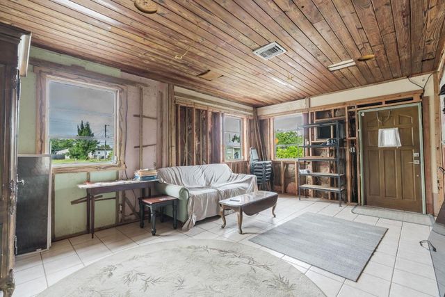 945 Miner Road, Lake Worth, FL 33462