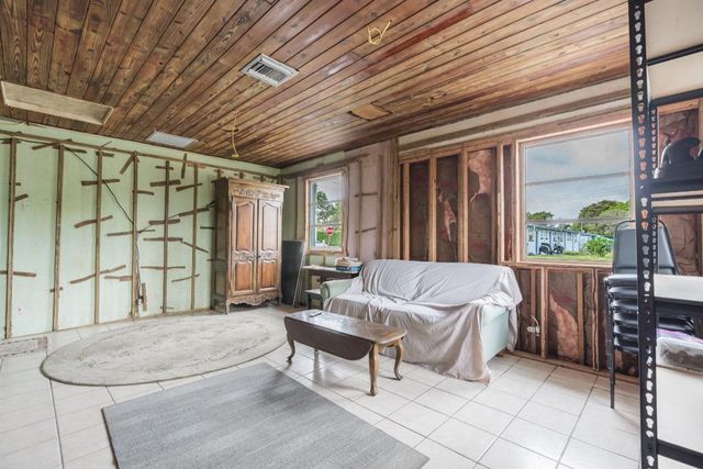 945 Miner Road, Lake Worth, FL 33462