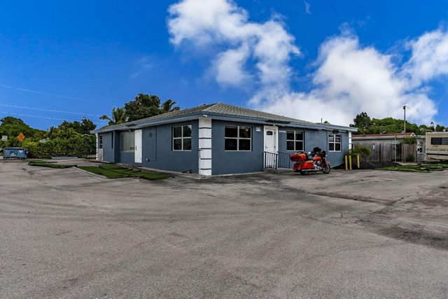 945 Miner Road, Lake Worth, FL 33462