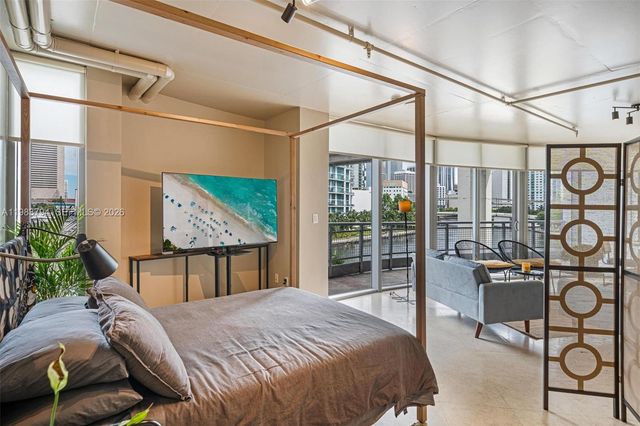 690 SW 1st Ct 501, Miami, FL 33130