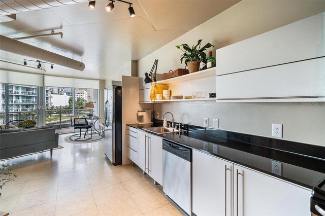 690 SW 1st Ct 501, Miami, FL 33130