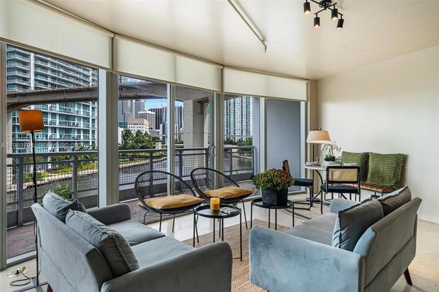 690 SW 1st Ct 501, Miami, FL 33130