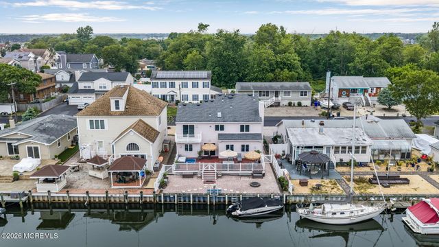 9 Cross Trees Road, Brick, NJ 08723
