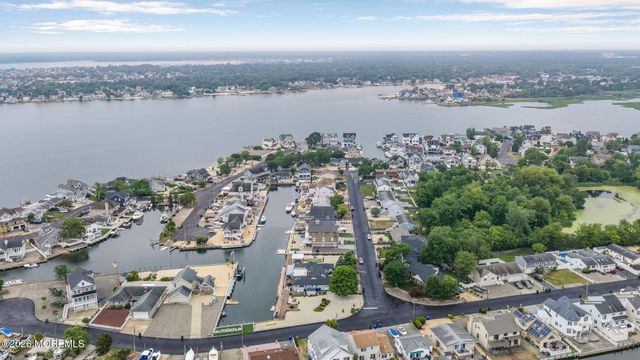 9 Cross Trees Road, Brick, NJ 08723