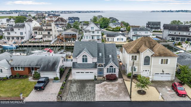 9 Cross Trees Road, Brick, NJ 08723