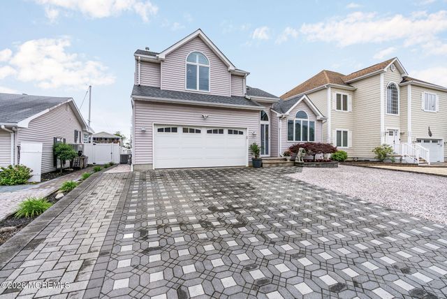 9 Cross Trees Road, Brick, NJ 08723