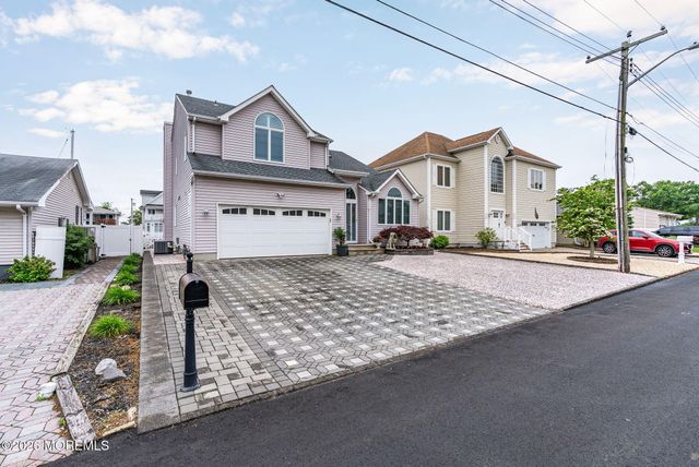 9 Cross Trees Road, Brick, NJ 08723