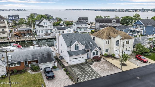 9 Cross Trees Road, Brick, NJ 08723