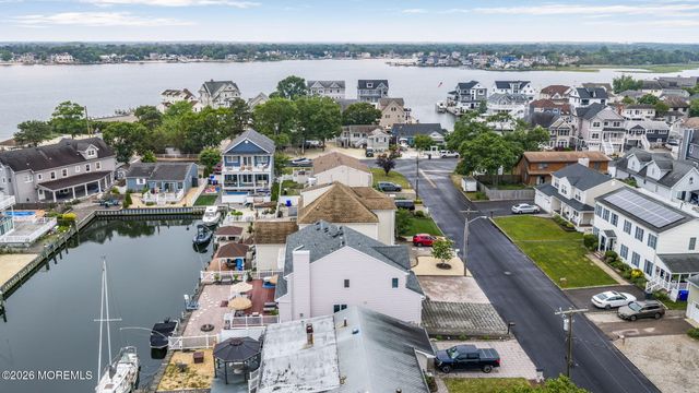 9 Cross Trees Road, Brick, NJ 08723