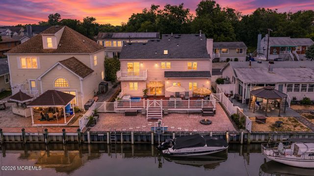 9 Cross Trees Road, Brick, NJ 08723