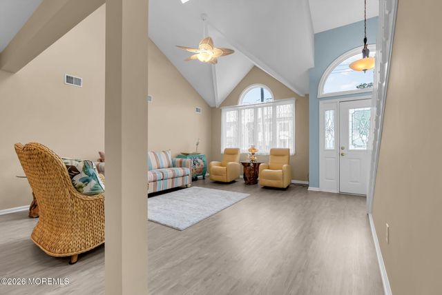 9 Cross Trees Road, Brick, NJ 08723