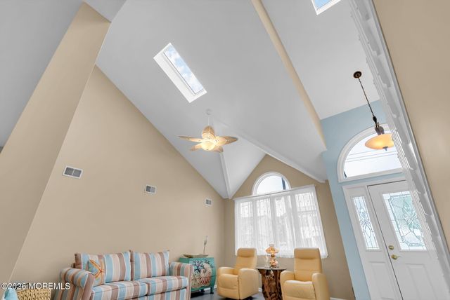 9 Cross Trees Road, Brick, NJ 08723