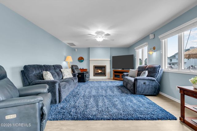 9 Cross Trees Road, Brick, NJ 08723