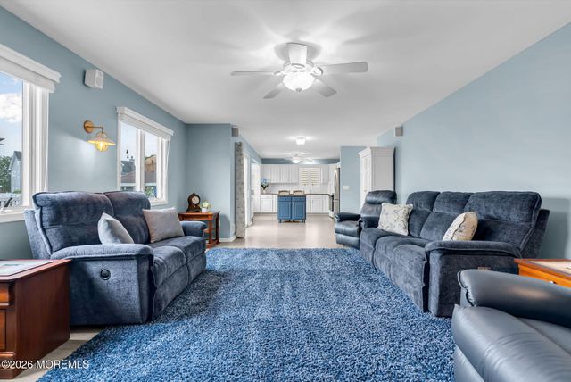 9 Cross Trees Road, Brick, NJ 08723