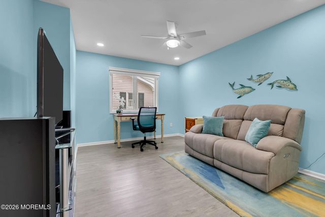 9 Cross Trees Road, Brick, NJ 08723