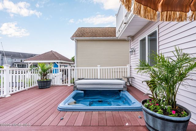 9 Cross Trees Road, Brick, NJ 08723