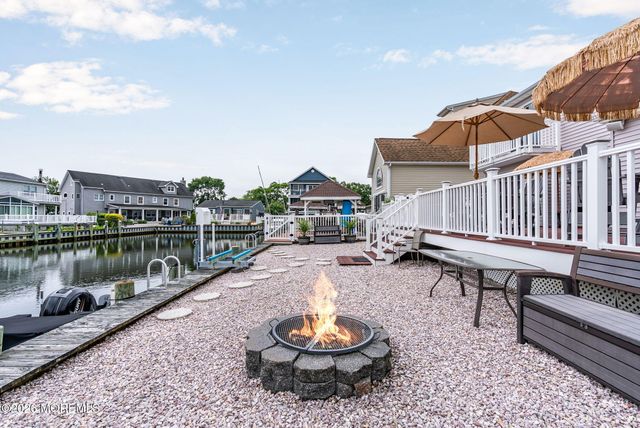 9 Cross Trees Road, Brick, NJ 08723
