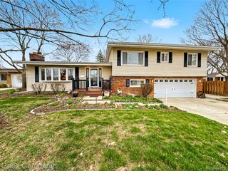 3010 Starr Road, Royal Oak, MI 48073