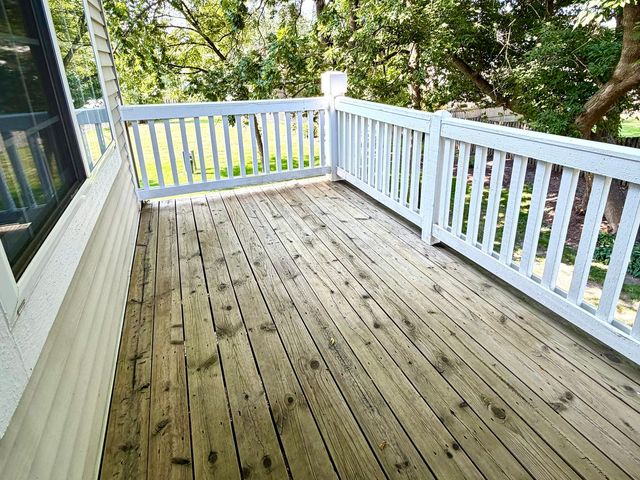99 Cantal Court, Wheeling, IL 60090