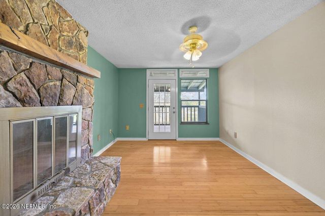 251 CUE LAKE Drive, Hawthorne, FL 32640