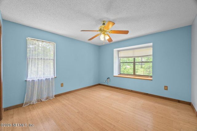 251 CUE LAKE Drive, Hawthorne, FL 32640