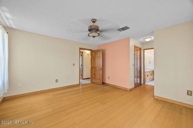 251 CUE LAKE Drive, Hawthorne, FL 32640