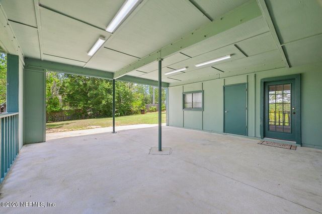 251 CUE LAKE Drive, Hawthorne, FL 32640