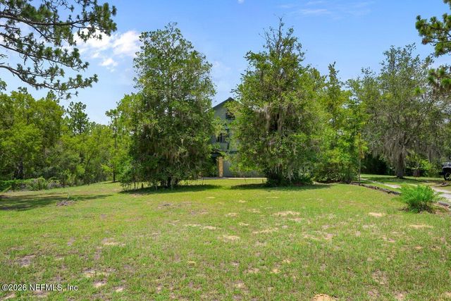 251 CUE LAKE Drive, Hawthorne, FL 32640