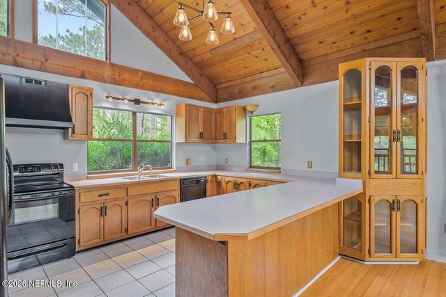 251 CUE LAKE Drive, Hawthorne, FL 32640