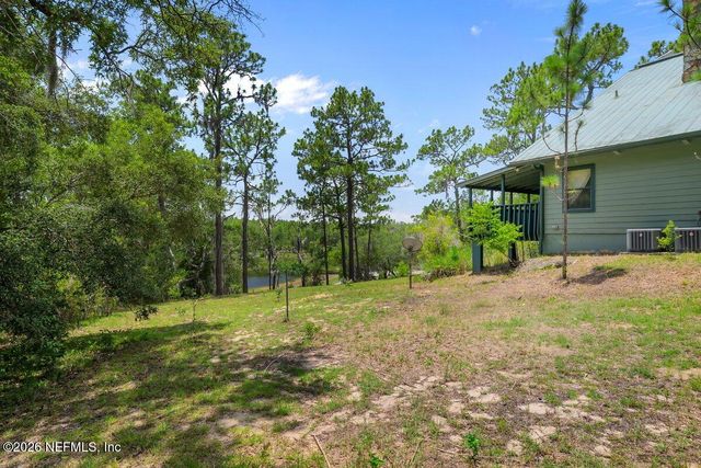 251 CUE LAKE Drive, Hawthorne, FL 32640