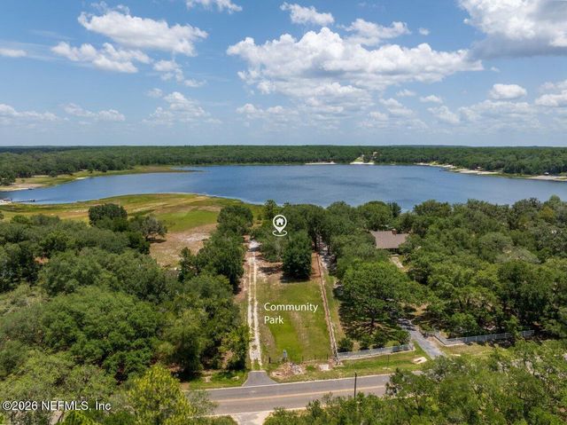 251 CUE LAKE Drive, Hawthorne, FL 32640