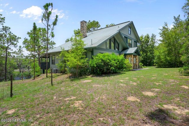 251 CUE LAKE Drive, Hawthorne, FL 32640