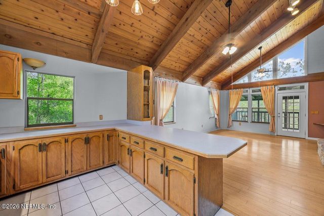 251 CUE LAKE Drive, Hawthorne, FL 32640