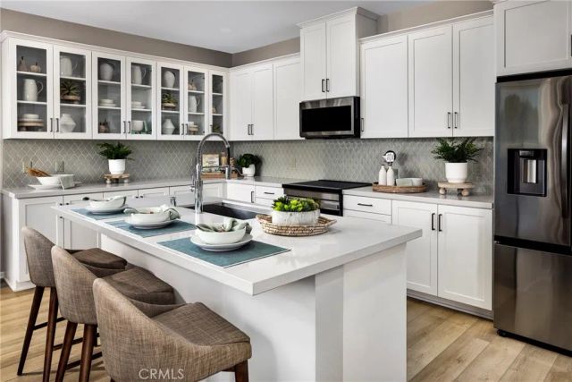 3927 E. KENYON PASEO, Ontario, CA 91761