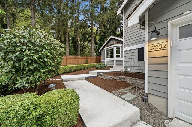 17202 NE 134th Place, Redmond, WA 98052