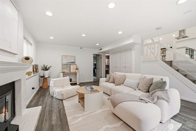 17202 NE 134th Place, Redmond, WA 98052