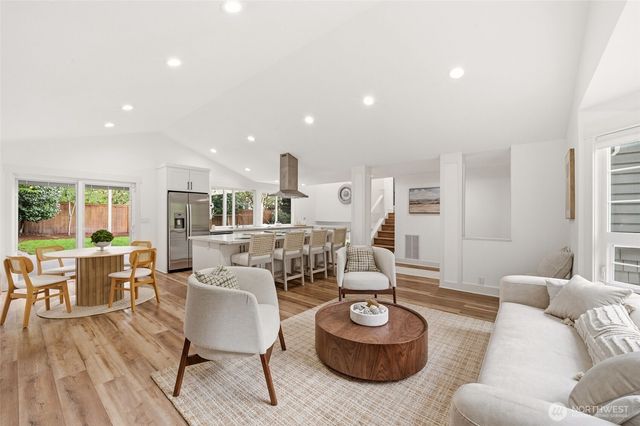 17202 NE 134th Place, Redmond, WA 98052
